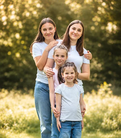 photo de famille dans un parc